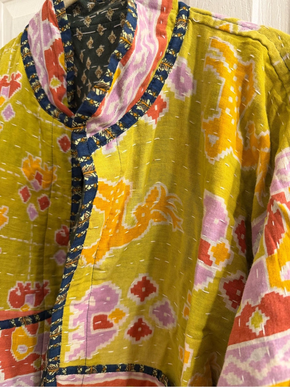 Cropped Reversible Kantha Jacket - Picture 7 of 9